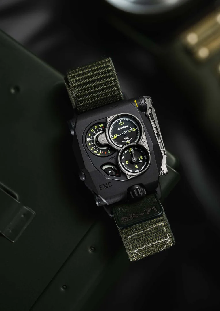 Urwerk EMC Watch collection EMC BLACK || Manual Winding || Special Deal || Trusted Seller || 5 Years Warranty🌟 || 20 Pieces Available - Image 3